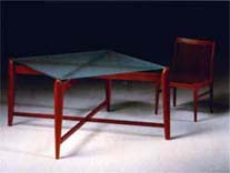 
      Tavolo da pranzo in teak, piano in cristallo acidato. 
      Tavolo eseguibile anche quadrato e rotondo.
      Teak-wood table, acidified crystal top.
      Table available in the square and round versions.
      cm. 130x130 h 75
      